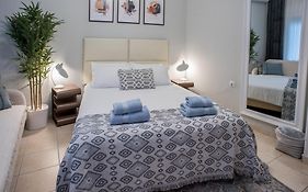 City Central Apartment With Parking